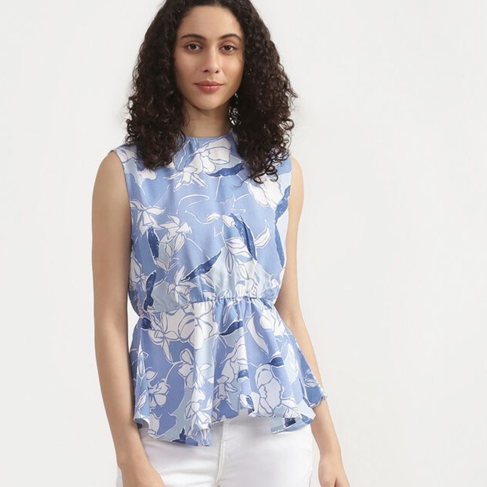 United Colors Of Benetton Blue and White Floral Blouse y.